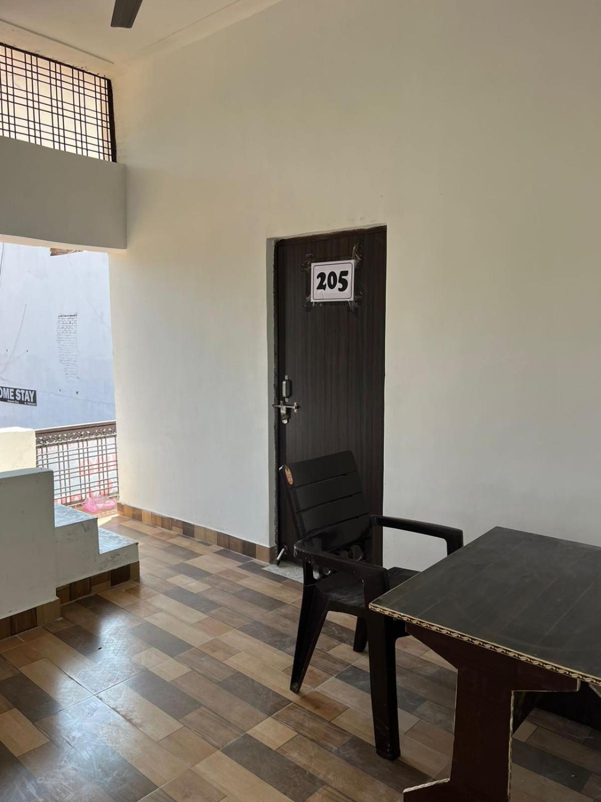 Indiana Home Stay Khajurāho 部屋 写真